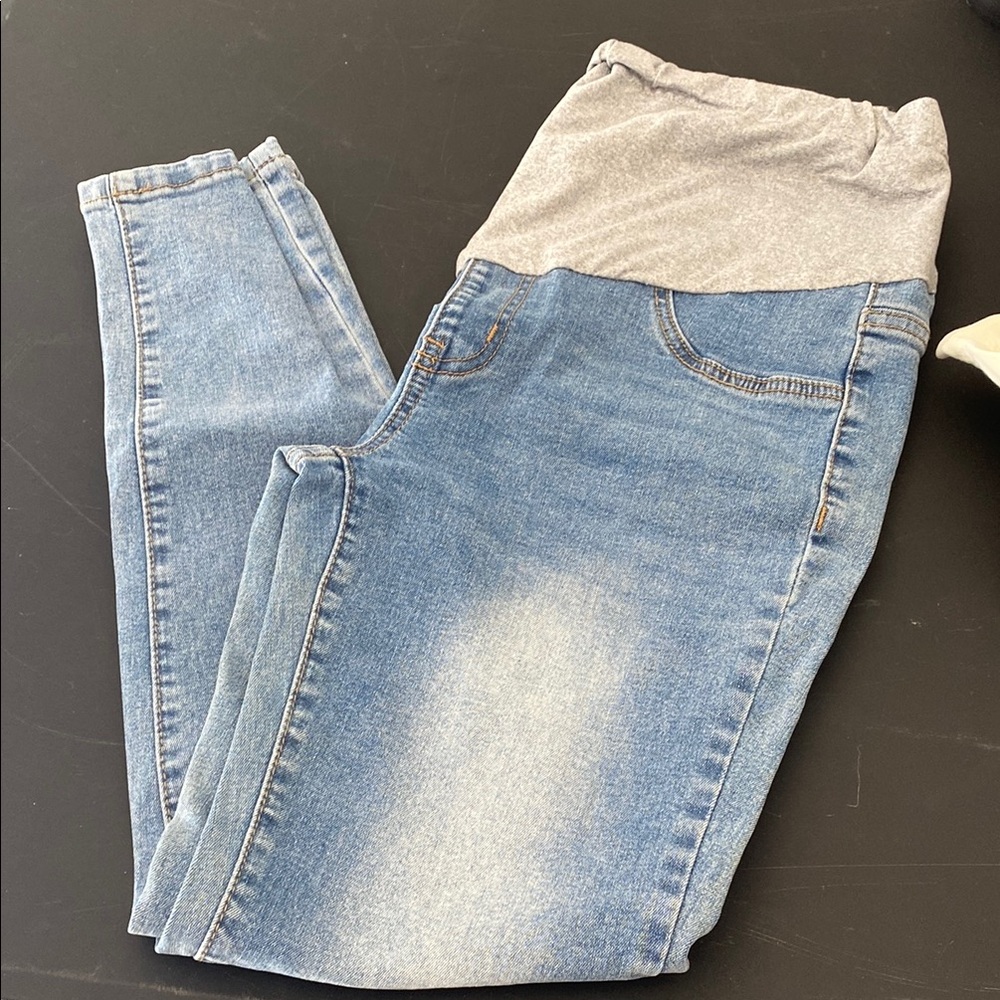 Women's Blue and Gray Jeans